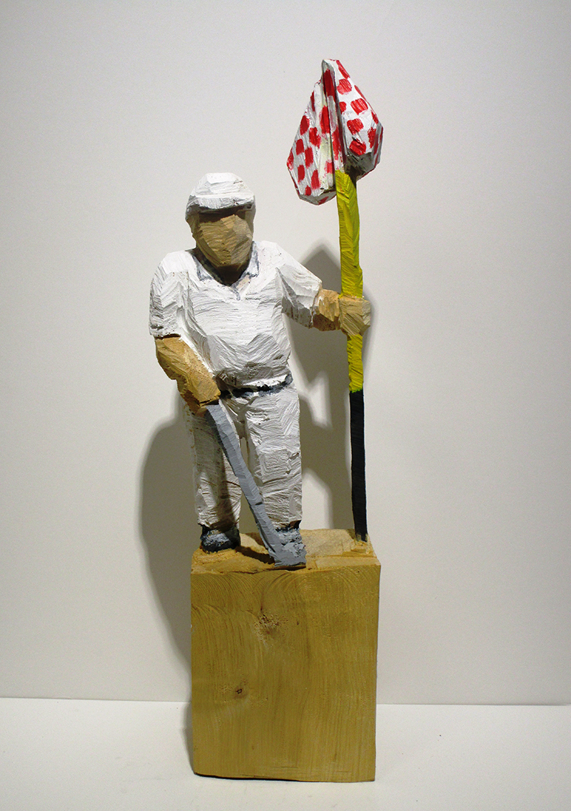 Golfer mit Fahne, Holz bemalt, 2015, Hoehe 63 cm, 10 - Galerie Wroblowski